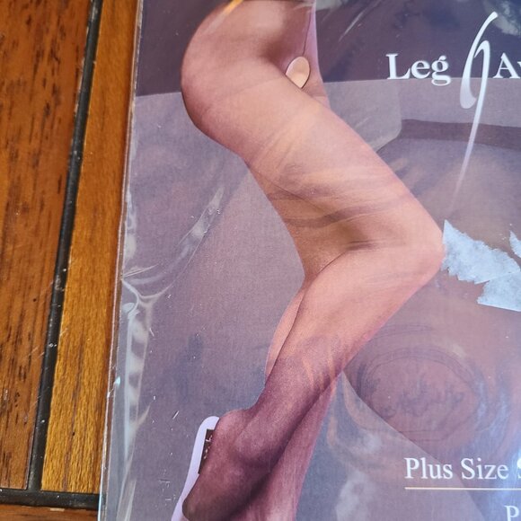 NEW Leg Avenue Plus Size Crotchless Pantyhose Sheer 100% Nylon Plus Size 1X-3X - Picture 2 of 5